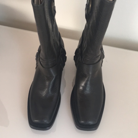 Frye Harness - Picture 7 of 10